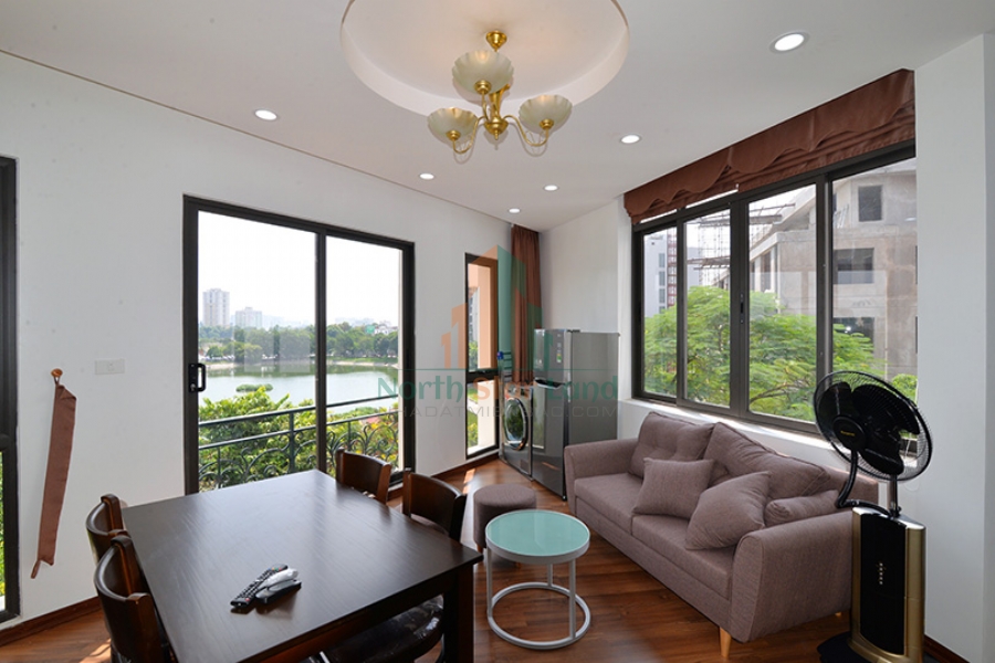 Căn hộ dịch vụ mới, có view Hồ cho thuê gần Công viên Thống Nhất 3