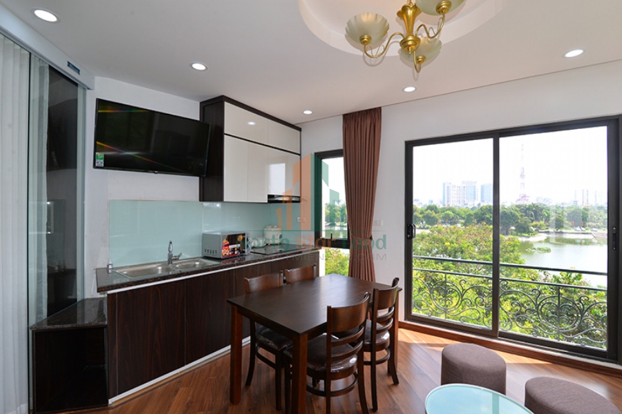 Căn hộ dịch vụ mới, có view Hồ cho thuê gần Công viên Thống Nhất 6