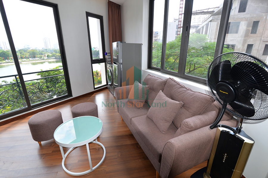 Căn hộ dịch vụ mới, có view Hồ cho thuê gần Công viên Thống Nhất 9