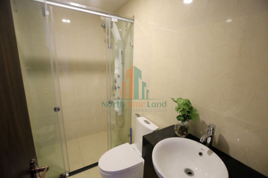 Cho thuê căn hộ dịch vụ 2 ngủ hiện đại gần Ga Hà Nội, full nội thất 3