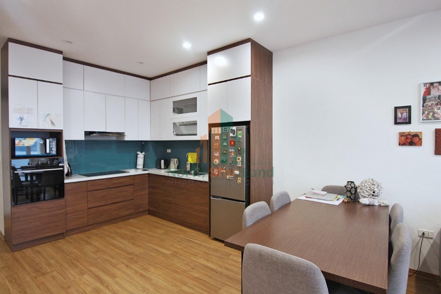 Lạc Vào Không Gian Châu Âu Với Căn Hộ Cho Thuê 2 PN View Hồ Tây Tuyệt Đẹp 7