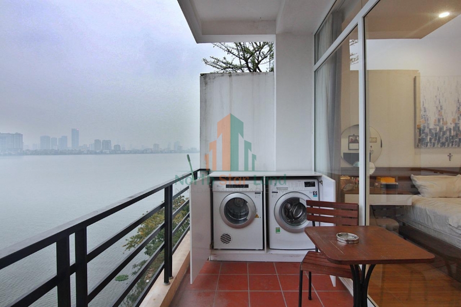 Lạc Vào Không Gian Châu Âu Với Căn Hộ Cho Thuê 2 PN View Hồ Tây Tuyệt Đẹp 19