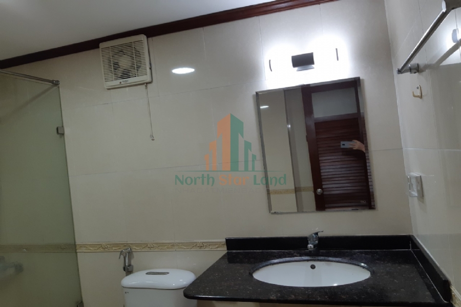 Bán căn hộ chung cư D11 Sunrise Building, Cầu Giấy, căn góc 107,5 m2, 03 PN 3