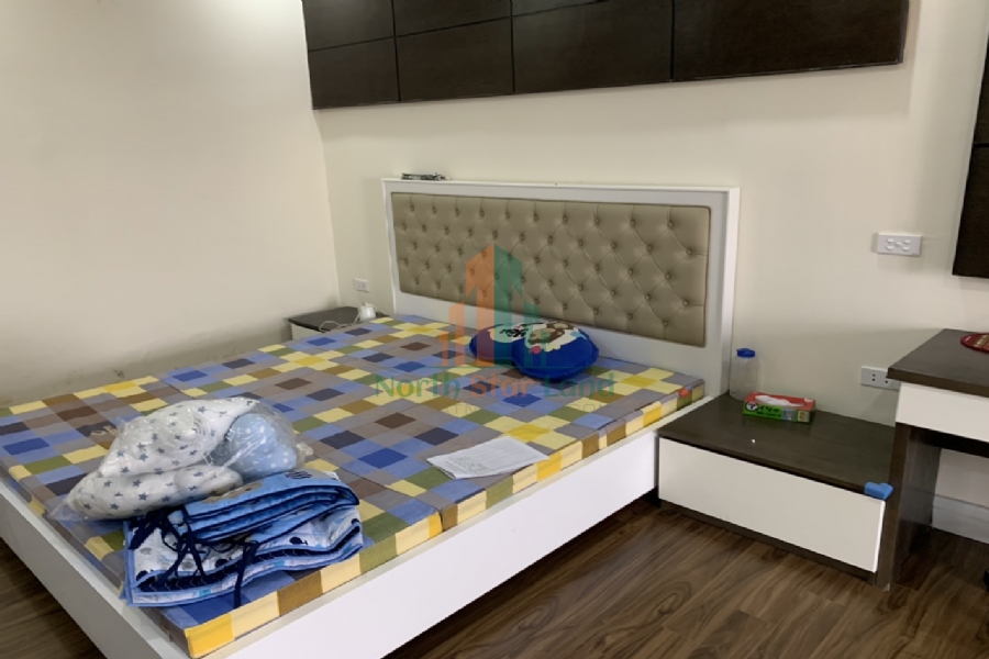 Căn hộ chung cư 2 phòng ngủ ở tầng thượng cho thuê full nội thất, view hồ tuyệt đẹp 1