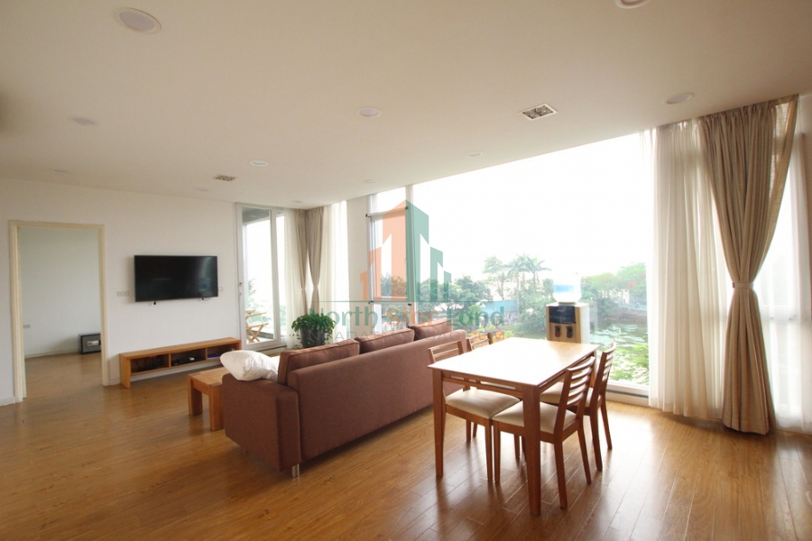 Căn hộ dịch vụ 02 phòng ngủ cho thuê trên đường Tô Ngọc Vân view Hồ quá đẹp 2