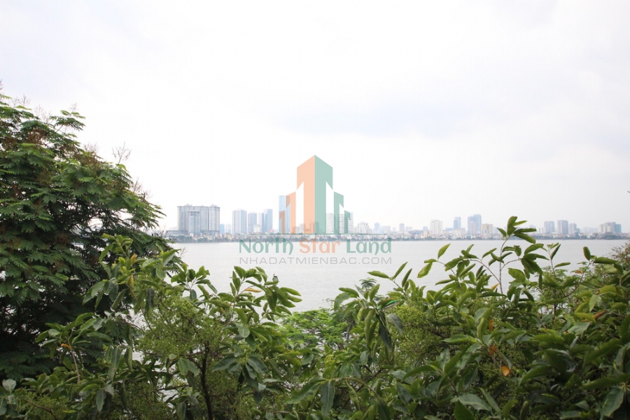 Căn hộ dịch vụ 02 PN view hồ Tây cho thuê tại làng Yên Phụ 8
