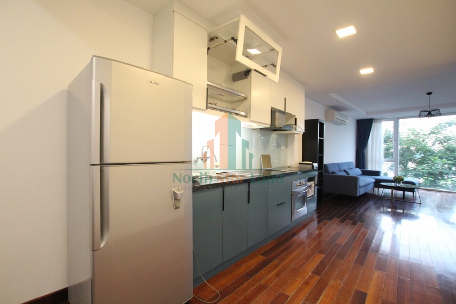 Căn hộ dịch vụ 02 PN view hồ Tây cho thuê tại làng Yên Phụ 10