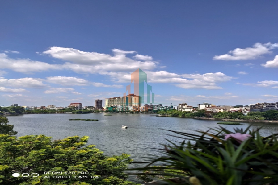 Căn hộ dịch vụ kiểu Studio view Hồ Trúc Bạch với nội thất hoàn toàn mới cho thuê 3