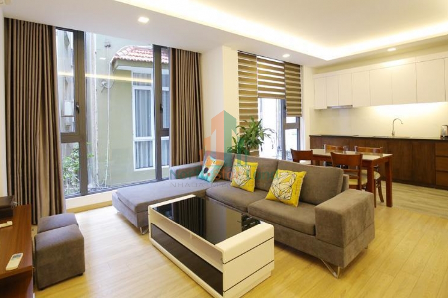 Cho Thuê căn hộ 2 PN thoáng sáng khu vực Quảng Khánh, Tây Hồ, 2 phút tới Hồ Tây 2