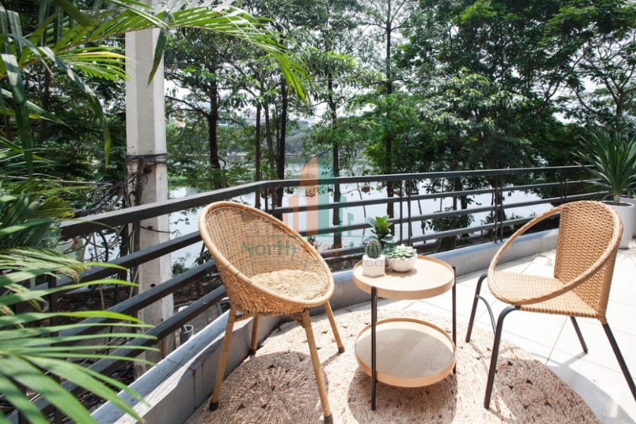 Cho Thuê căn hộ 2 Phòng ngủ lý tưởng tại khu vực Trúc Bạch, Ba Đình, View hồ tuyệt đẹp nhìn từ ban công. 15