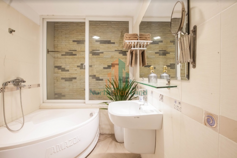 Cho Thuê căn hộ 2 Phòng ngủ lý tưởng tại khu vực Trúc Bạch, Ba Đình, View hồ tuyệt đẹp nhìn từ ban công. 17