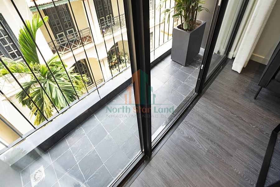 Cho thuê căn hộ dịch vụ mới 100% giá phải chăng tại Tô Ngọc Vân, quận Tây Hồ 8