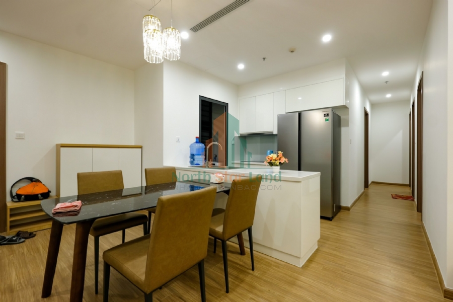 Chính chủ cho thuê căn hộ sang xịn Vinhomes Gardenia, 2 phòng ngủ, có ban công, full đồ, view thành phố, khu vực quận Nam Từ Liêm. 3