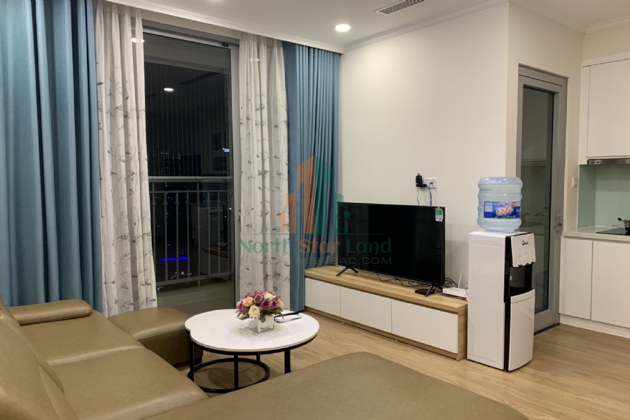 Cho thuê căn hộ cao cấp Vinhomes Gardenia, 2 phòng ngủ, có ban công, tầng cao, full đồ, khu vực quận Nam Từ Liêm. 1