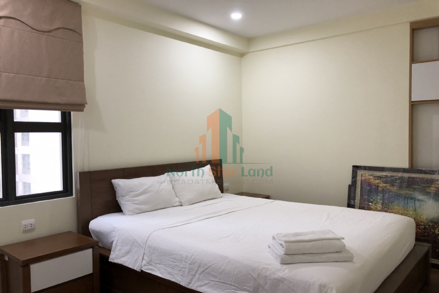 Ấn tượng với căn hộ hạng sang Vinhomes D’Capitale, 2 phòng ngủ, có ban công, view khu dân cư, full đồ, khu vực quận Cầu Giấy. 8