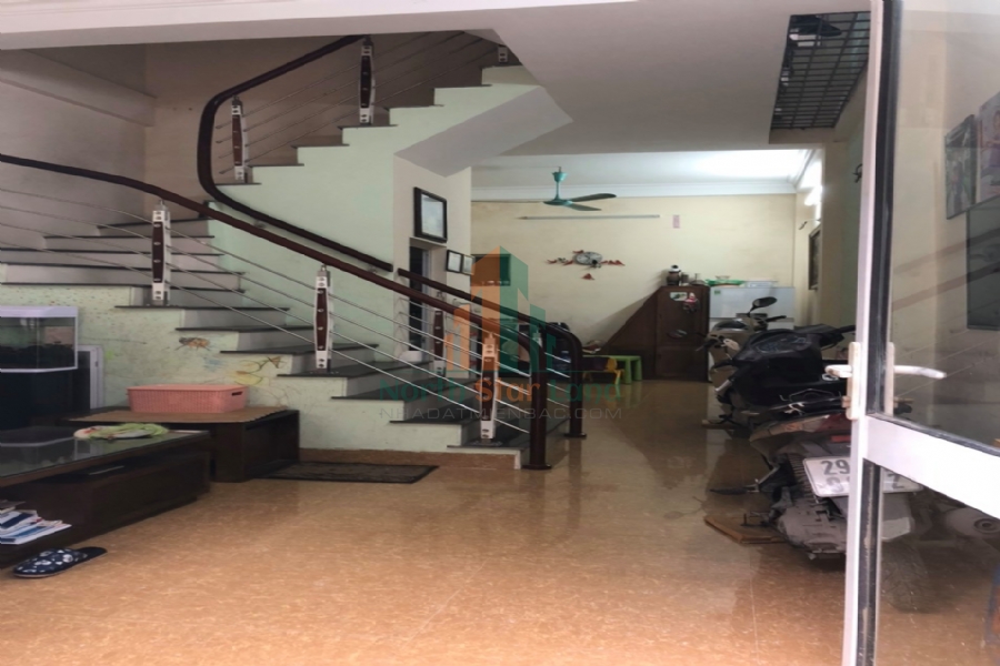 Bán nhà tại Phú Đô, gần SVĐ Mỹ Đình, đường đua F1, full nội thất chỉ việc về ở 10