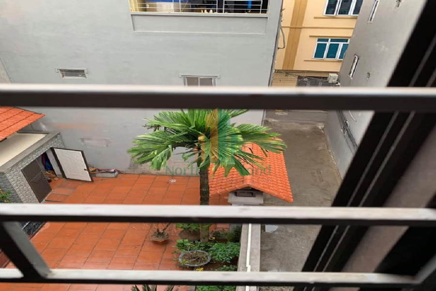 Bán nhà 4 tầng x 40m2 hướng Đông Nam, gần AEON MAIL Long Biên, Sổ đỏ chính chủ 1