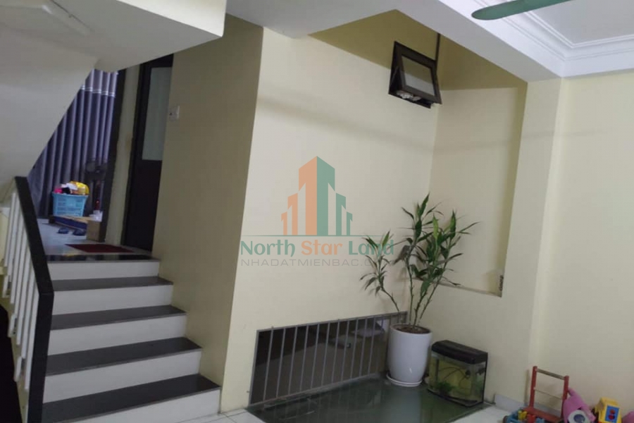 Bán nhà 4 tầng x 40m2 hướng Đông Nam, gần AEON MAIL Long Biên, Sổ đỏ chính chủ 2