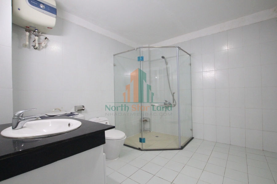 Cho thuê căn hộ dịch vụ phố Từ Hoa, view hồ Tây, có ban công 11