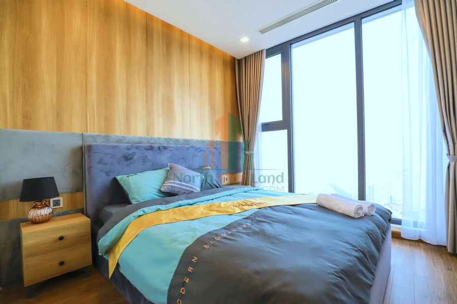 Căn hộ cao cấp Vinhomes Metropolis, 4 phòng ngủ, tầng cao, có ban công, full nội thất cho thuê khu vực quận Ba Đình. 4