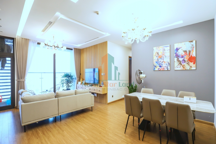 Căn hộ cao cấp Vinhomes Metropolis, 4 phòng ngủ, tầng cao, có ban công, full nội thất cho thuê khu vực quận Ba Đình. 1