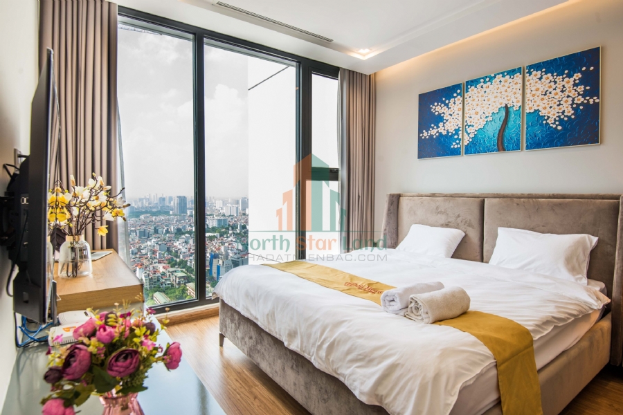 Căn hộ cao cấp Vinhomes Metropolis, 4 phòng ngủ, tầng cao, có ban công, full nội thất cho thuê khu vực quận Ba Đình. 1