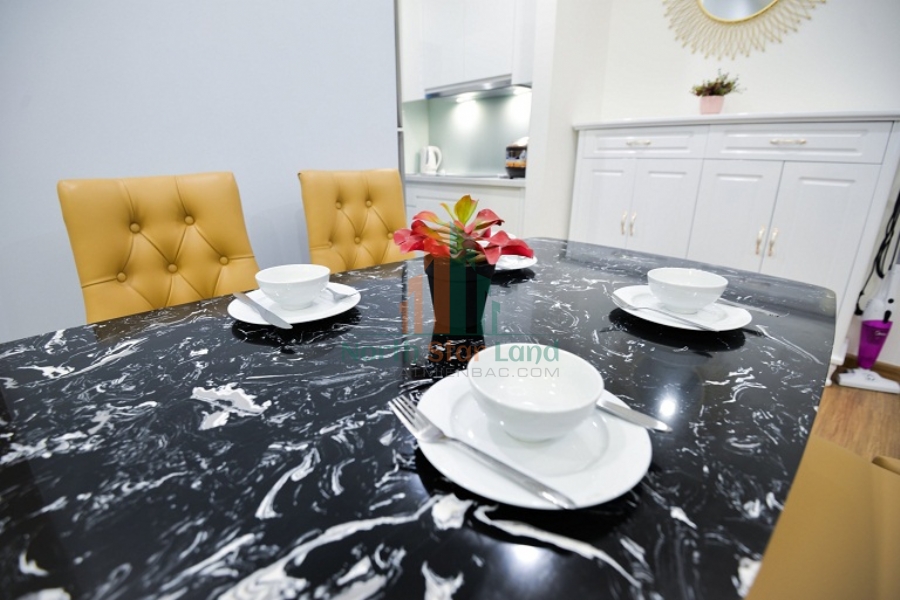 Cho thuê căn hộ sang chảnh bậc nhất Vinhomes Metropolis dành cho người đẳng cấp, 2 phòng ngủ, view thành phố và Khu Dân cư 4