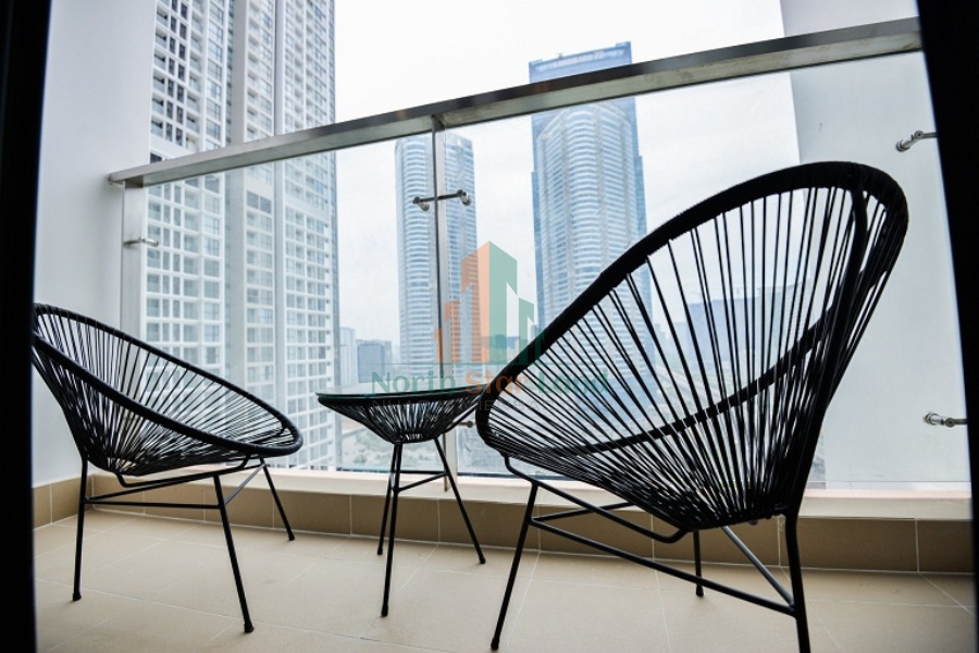 Cho thuê căn hộ sang chảnh bậc nhất Vinhomes Metropolis dành cho người đẳng cấp, 2 phòng ngủ, view thành phố và Khu Dân cư 5