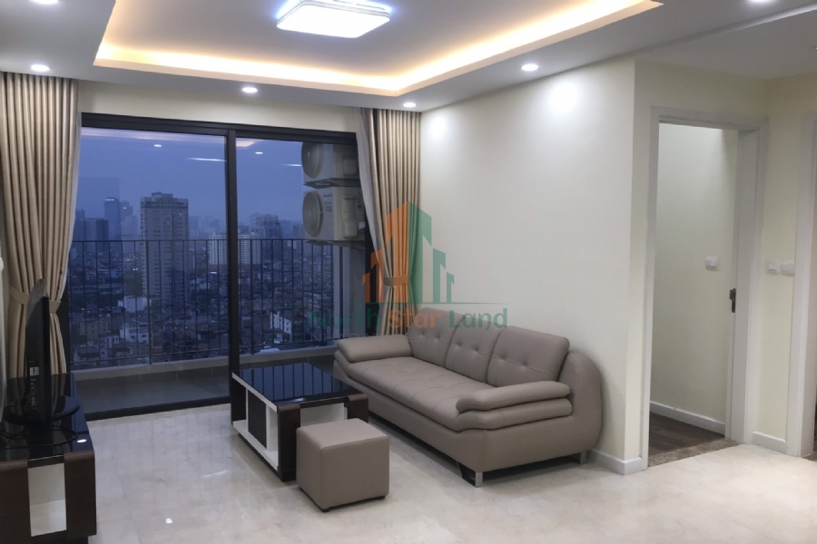Cho thuê căn hộ sang xịn Vinhomes D’Capitale, 2 phòng ngủ, view thành phố, nội thất cao cấp, khu vực quận Cầu Giấy, dọn vào ở ngay 9