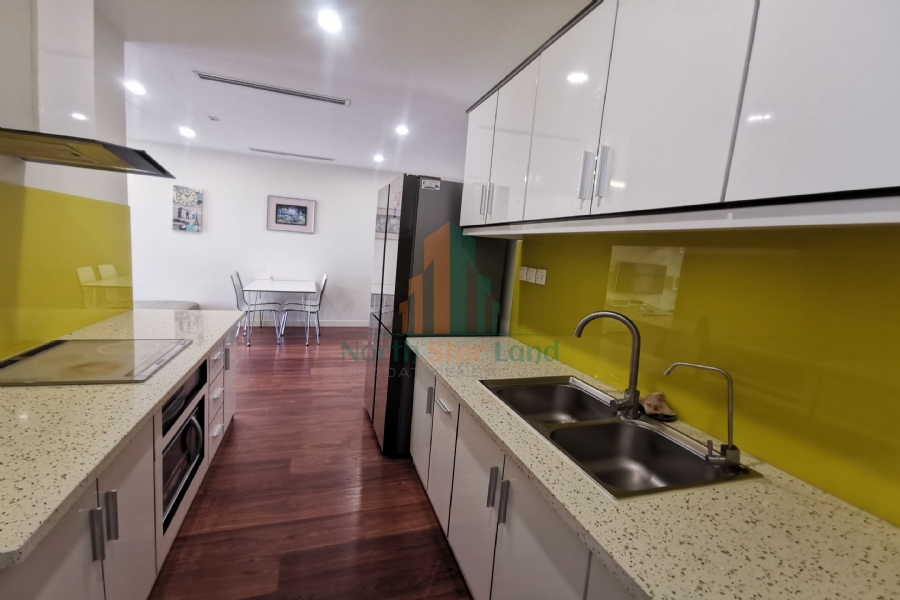 Cho thuê căn hộ cao cấp Golden Palm, 2 phòng ngủ, có ban công, tầng cao, view thành phố và khu dân cư, khu vực quận Thanh Xuân 6