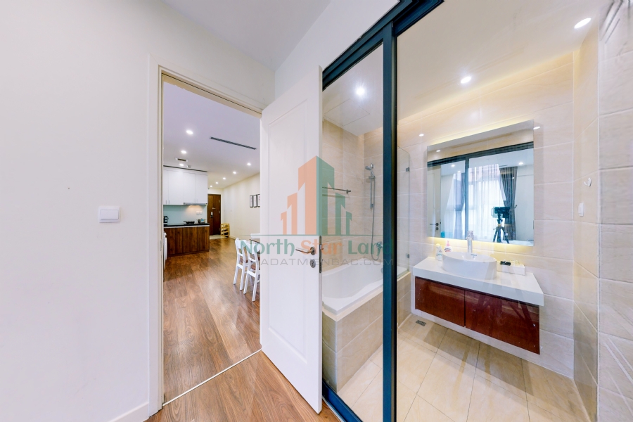 Căn hộ hạng sang Imperia Garden 2 phòng ngủ được thiết kế độc đáo, có ban công, nội thất đầy đủ, khu vực quận Thanh Xuân. 2