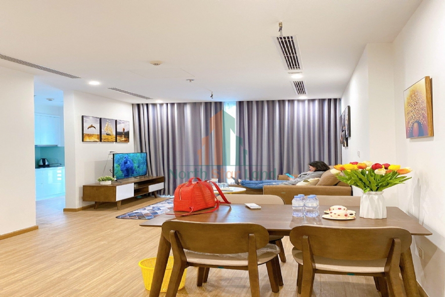 Căn hộ sang xịn Vinhomes Skylake, 2 phòng ngủ, tầng cao, nội thất đầy đủ, khu vực trung tâm quận Nam Từ Liêm. 2