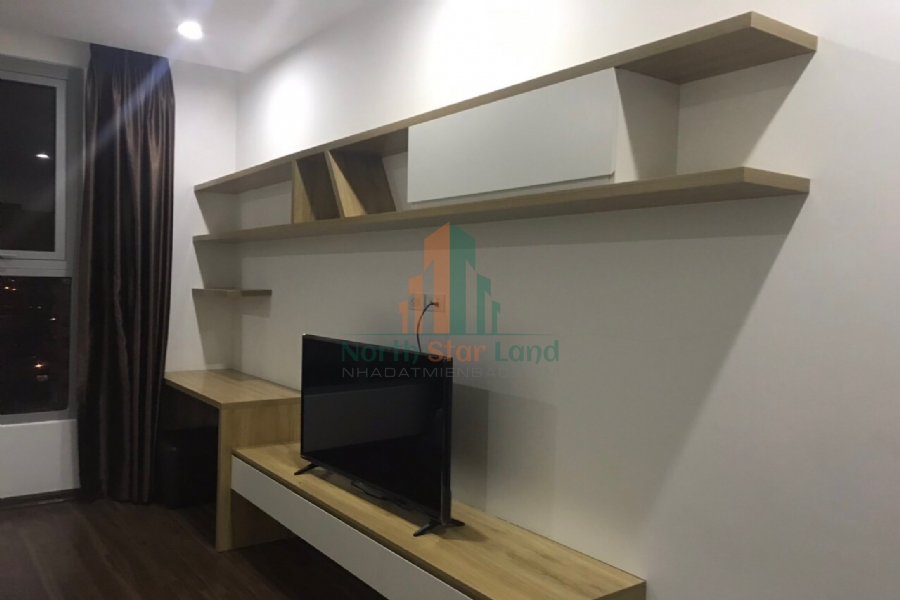Chính chủ cho thuê căn hộ cao cấp Vinhomes Gardenia, 2 phòng ngủ, có ban công, khu vực trung tâm quận Nam Từ Liêm 2