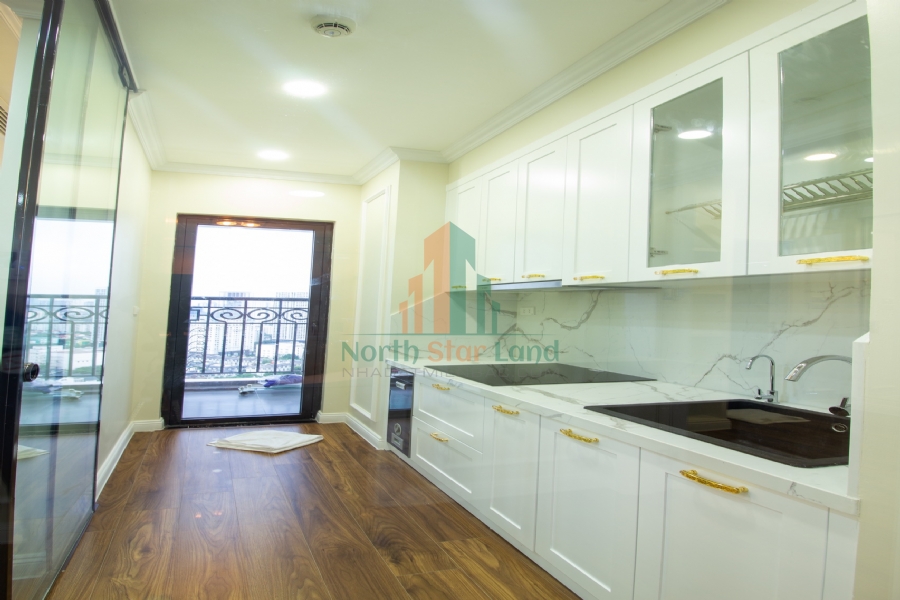Ấn tượng với căn hộ hạng sang CT8 Emerald, 3 phòng ngủ, nội thất đầy đủ, có ban công, view thành phố, khu vực quận Nam Từ Liêm. 15