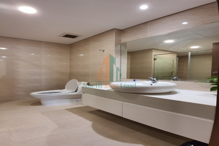 Ấn tượng với căn hộ cao cấp Vinhomes Skylake, 2 phòng ngủ, có ban công, full nội thất, view thành phố, khu vực quận Nam Từ Liêm 9