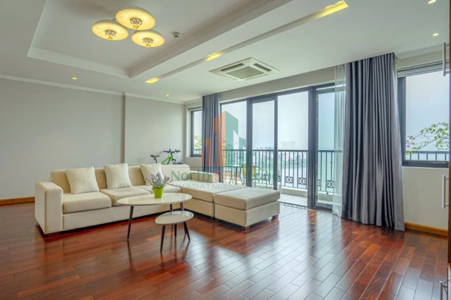 Thỏa thích ngắm Hồ Tây từ ban công căn hộ dịch vụ cho thuê Làng Yên Phụ 5